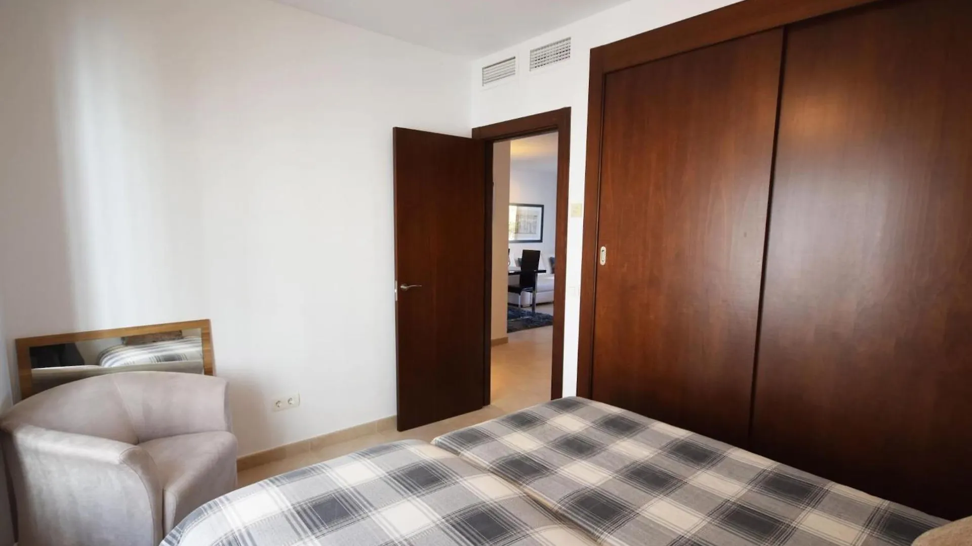 Apartamento En Los Monteros Marbella Spanyolország