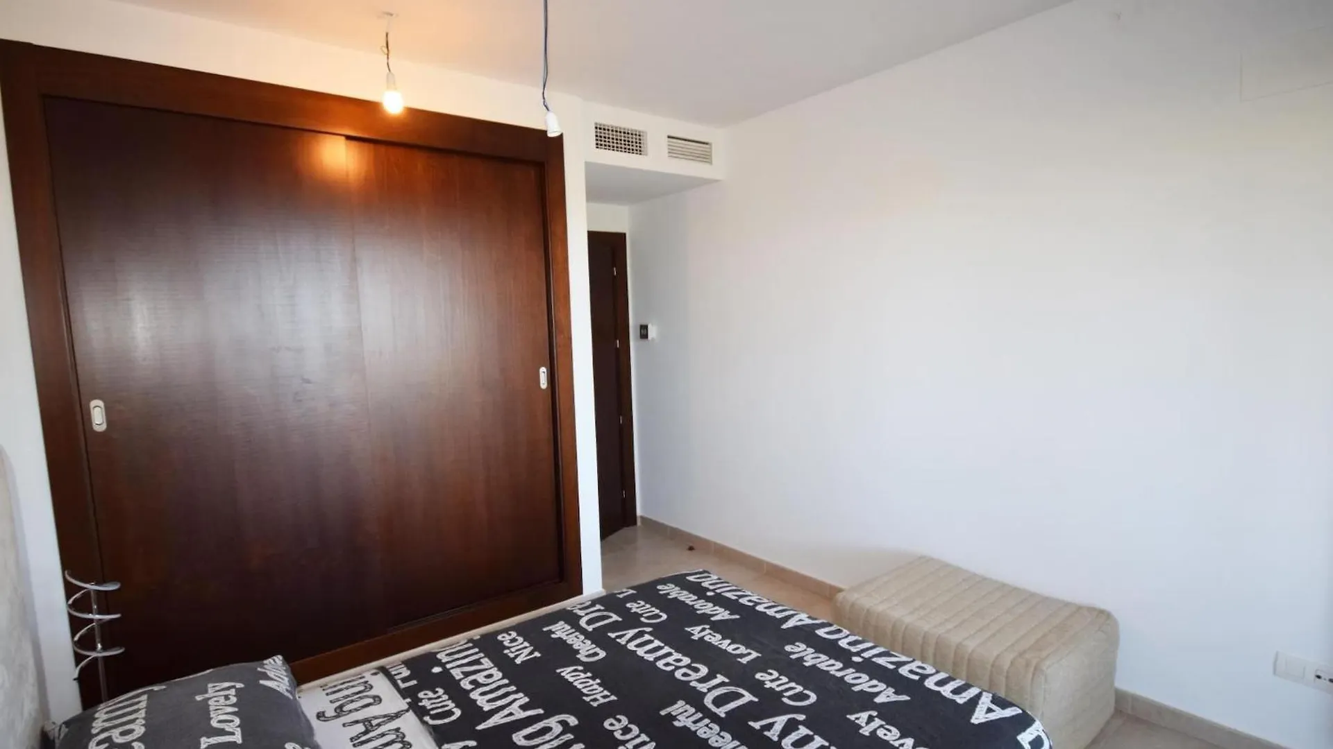 Apartamento En Los Monteros 마르베야