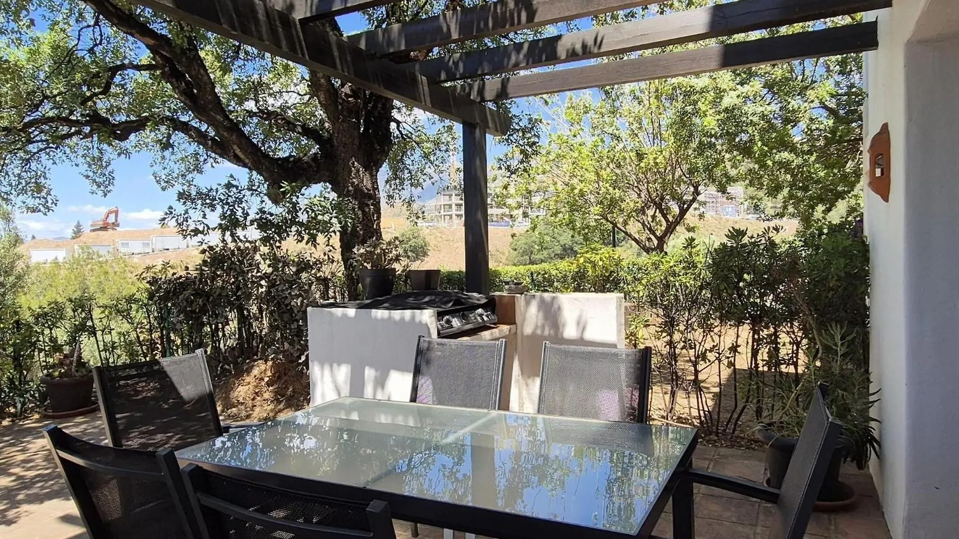 Apartamento En Los Monteros 마르베야 아파트