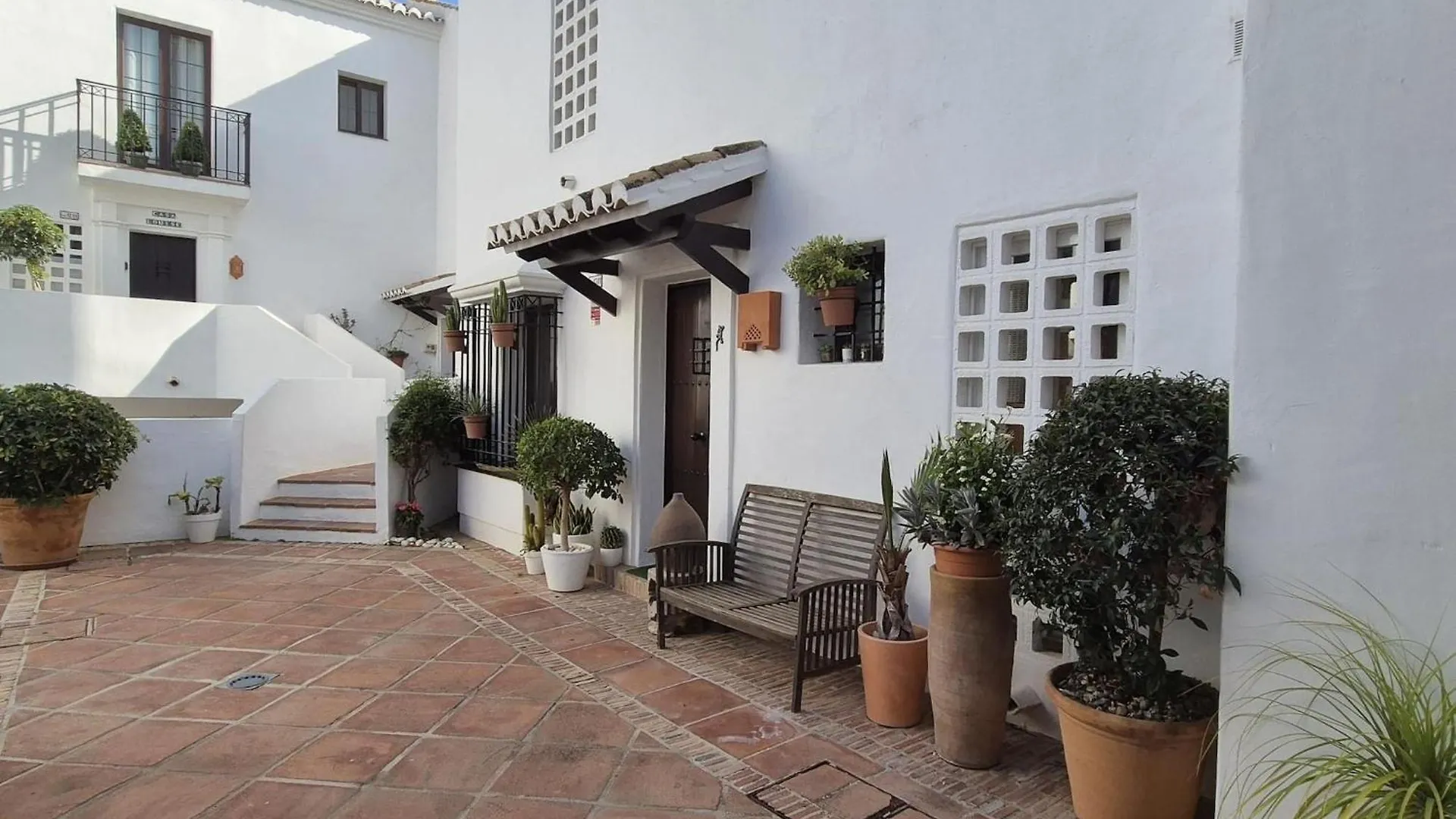 Apartamento En Los Monteros Marbella